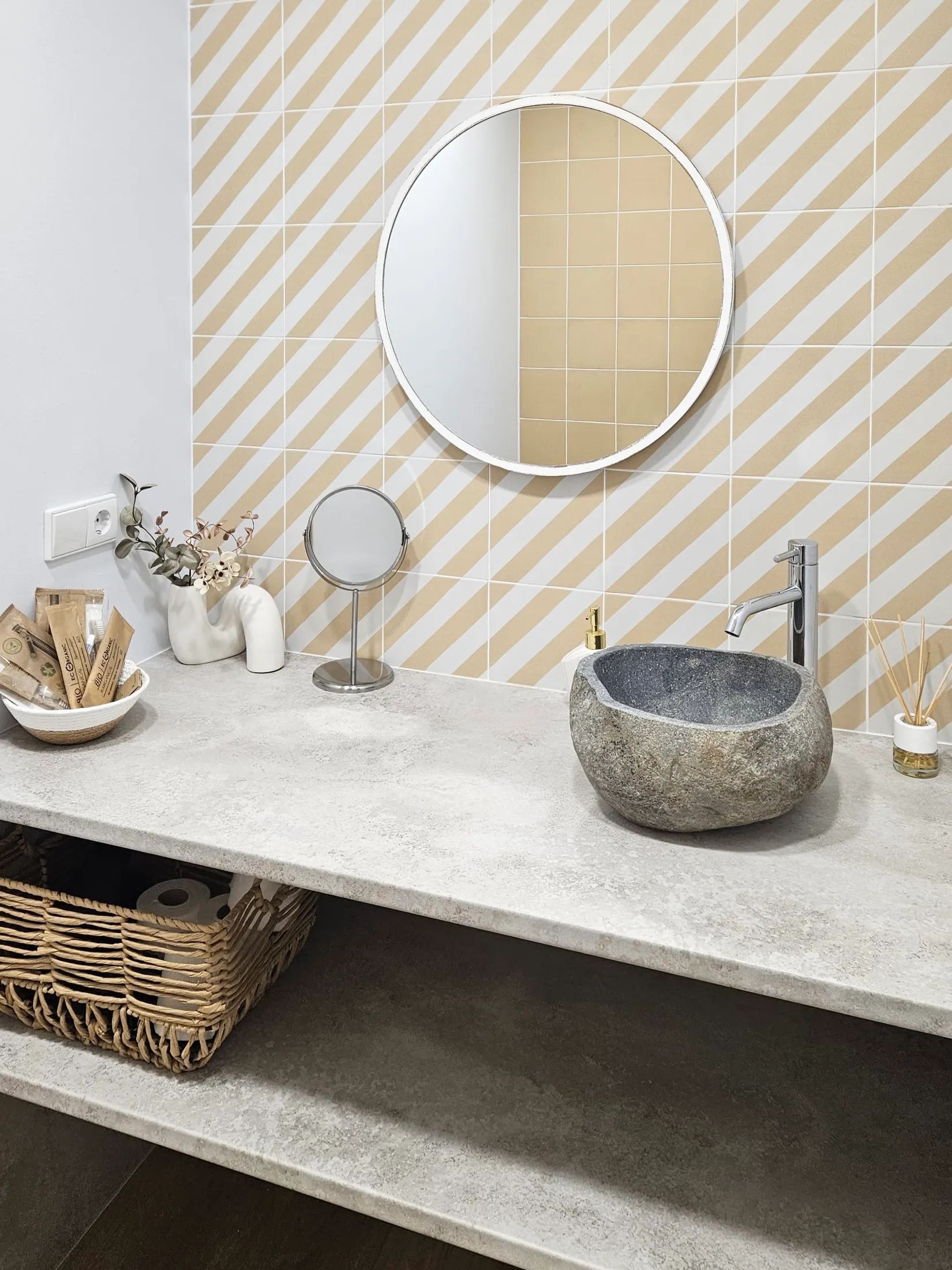 Bathroom detail, apartment 3