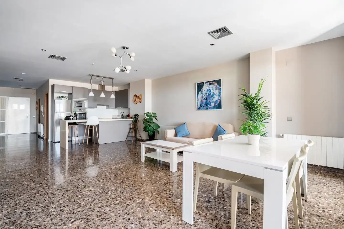 Living room, apartment 4