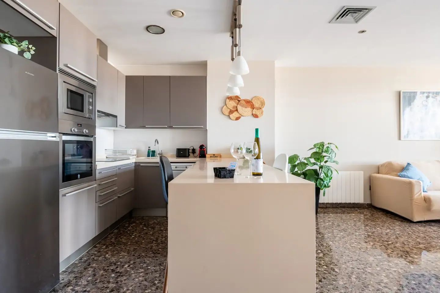 Equipped kitchen, apartment 4