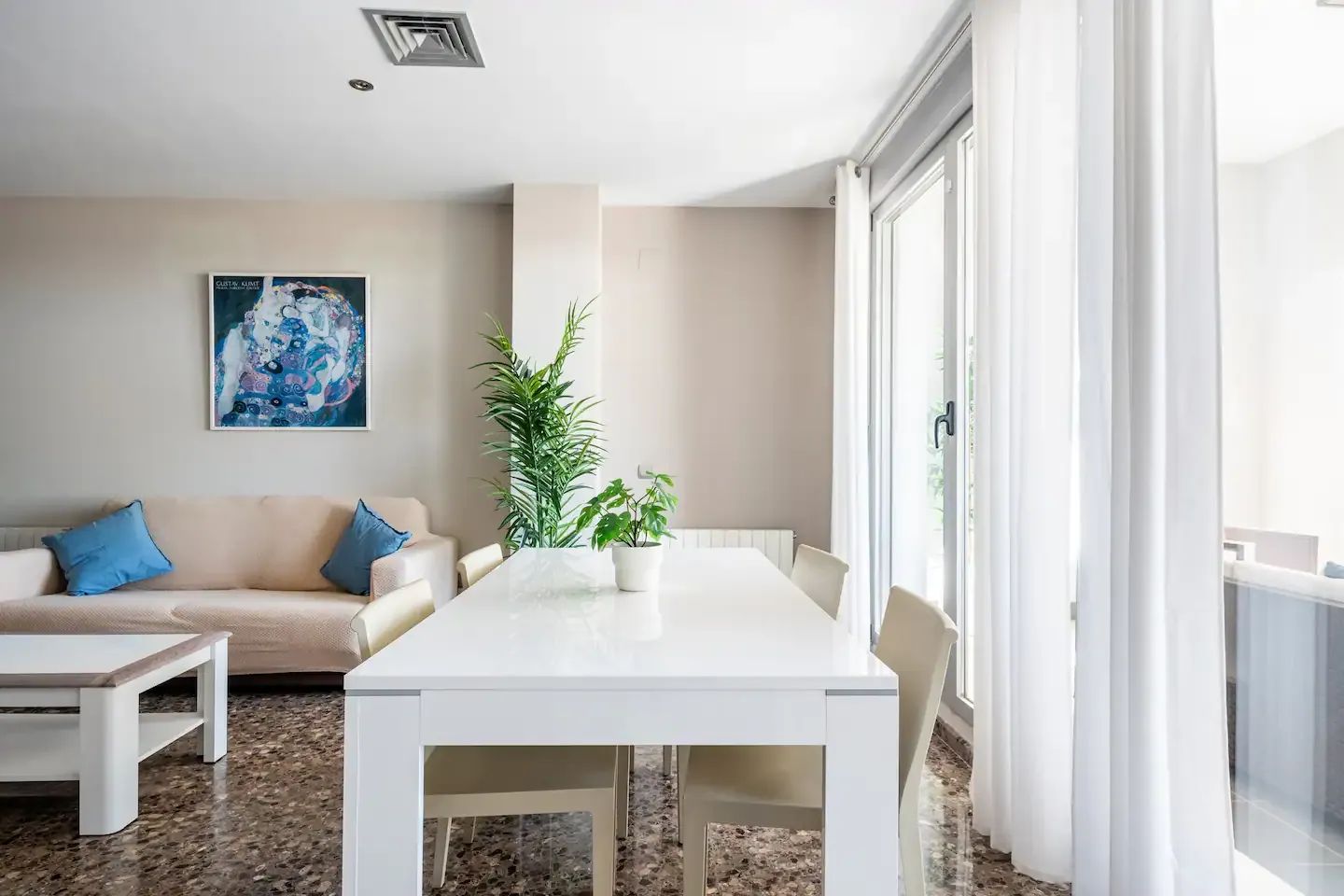 Living and dining room, apartment 4