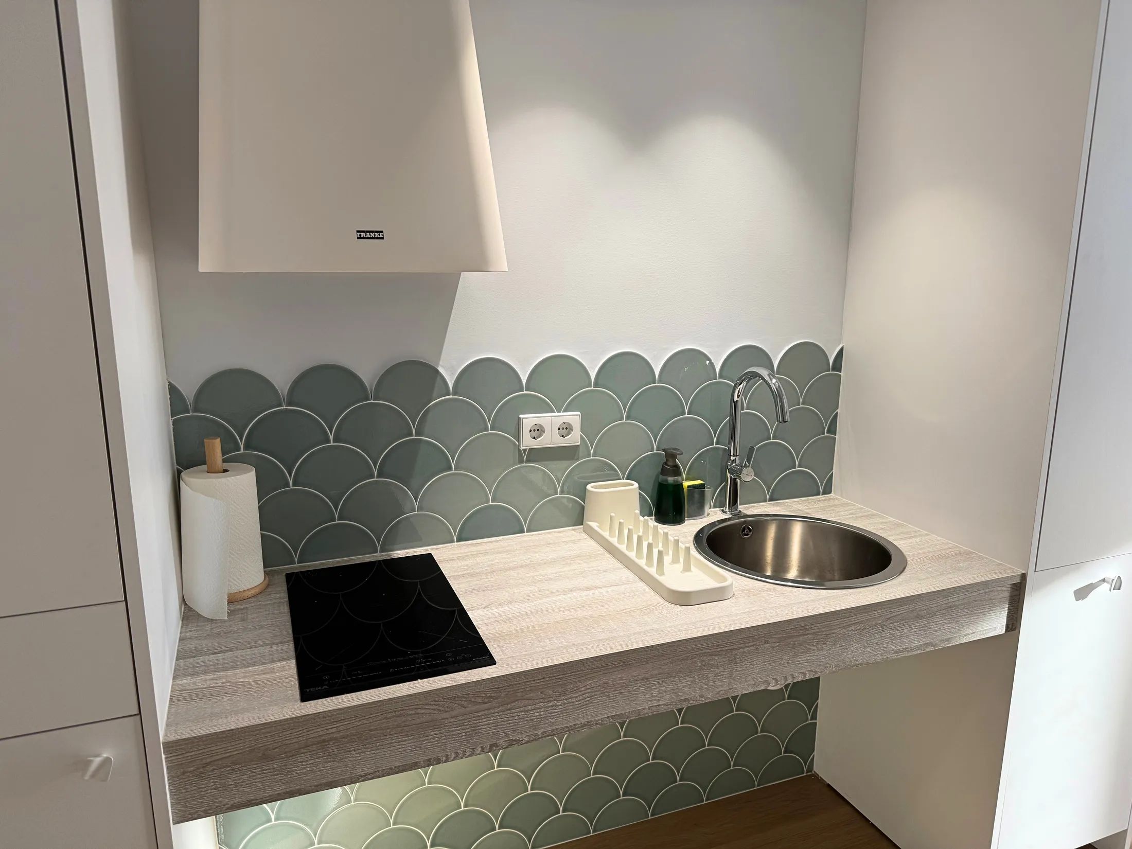 Equipped kitchen, apartment 1