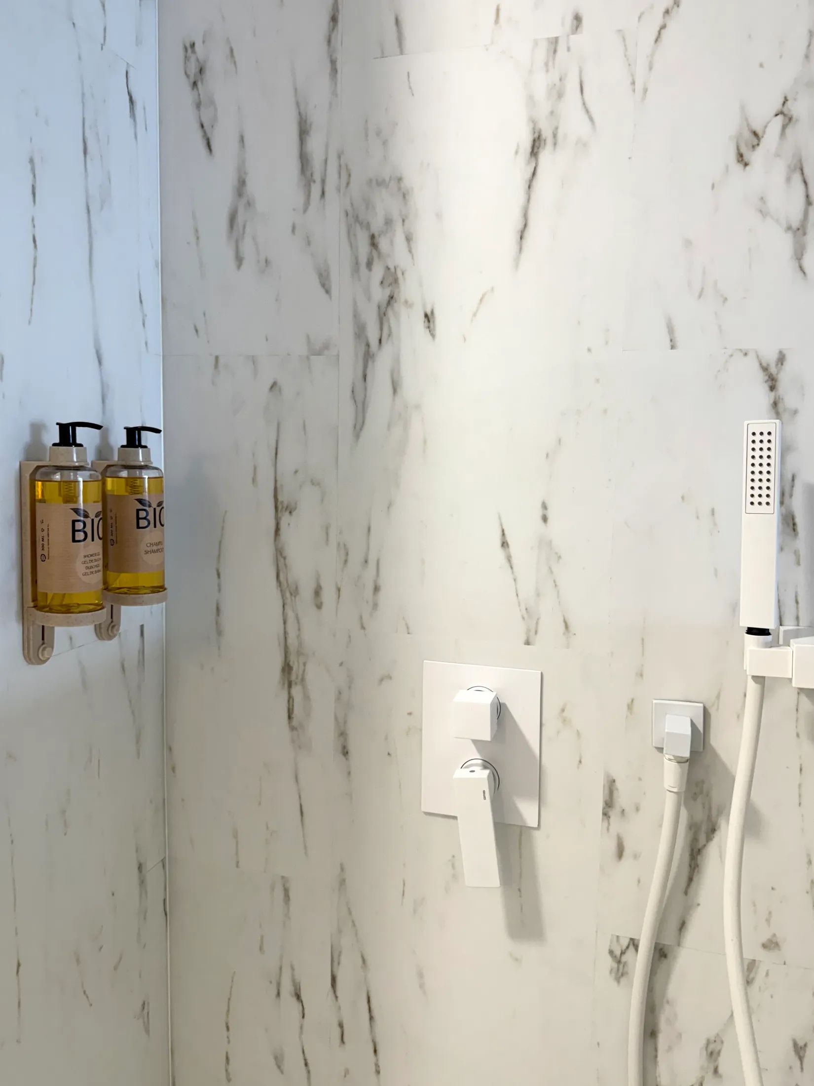 Bathroom detail, apartment 3