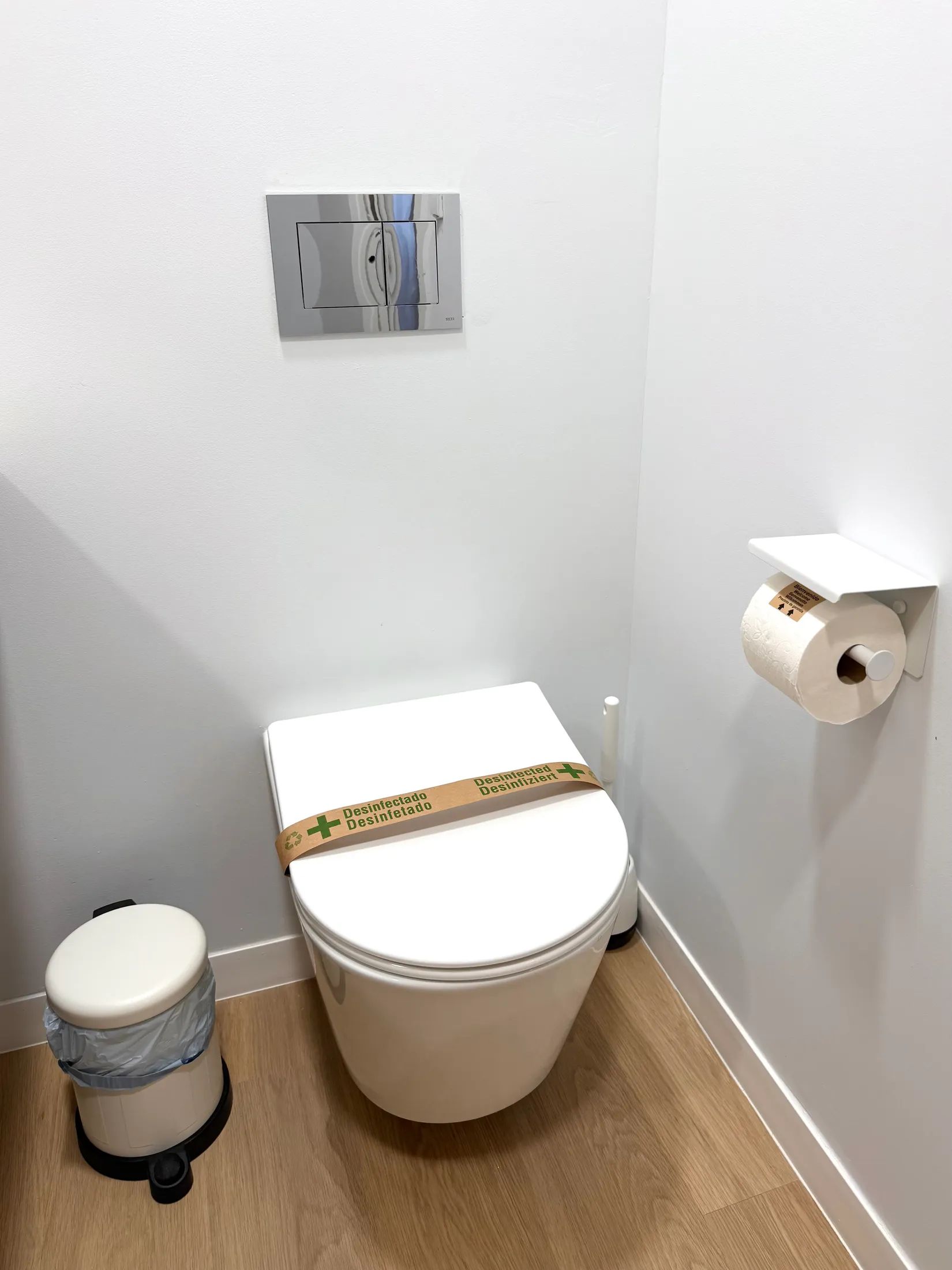 Bathroom, apartment 2