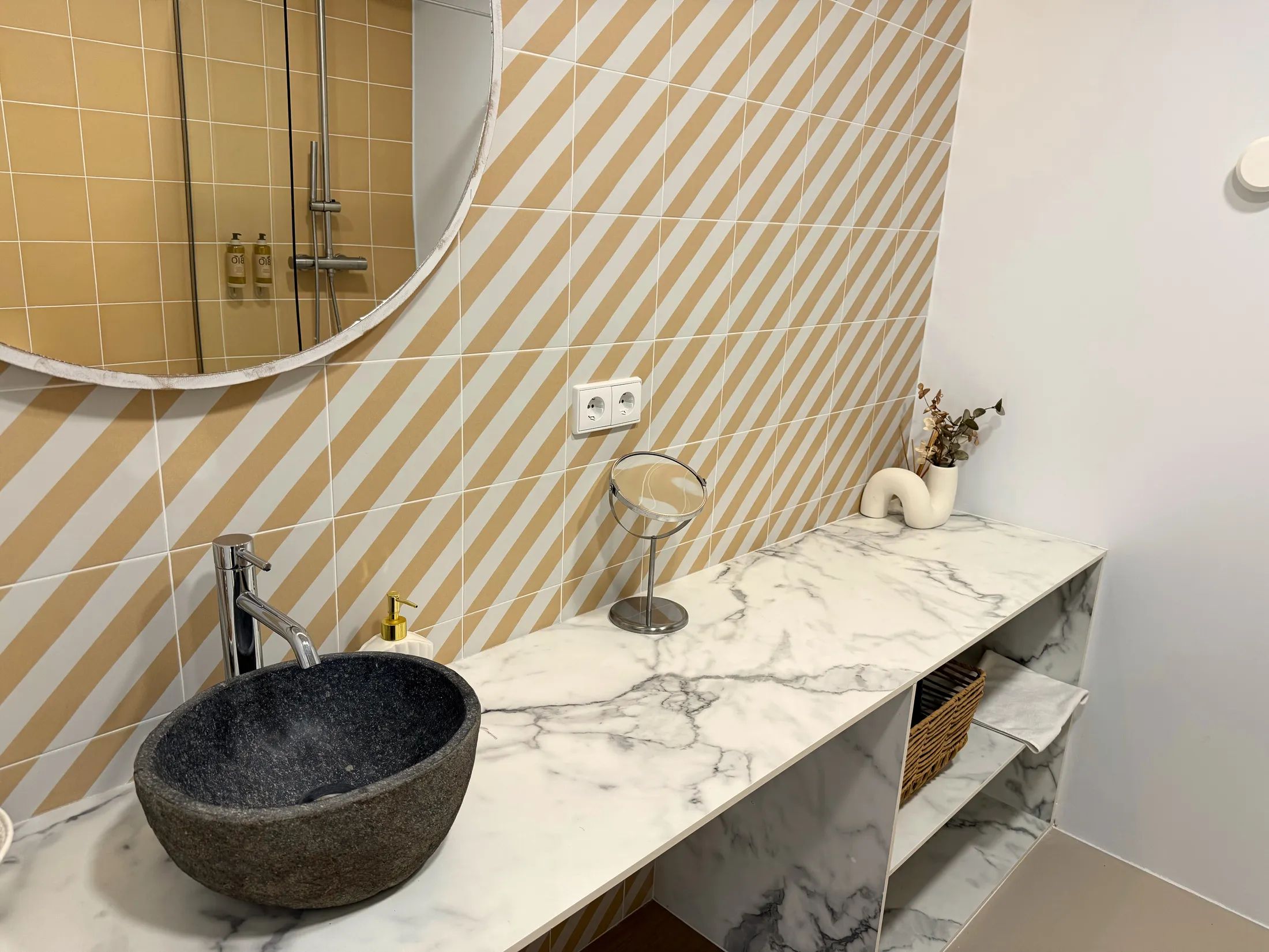 Bathroom detail, apartment 1