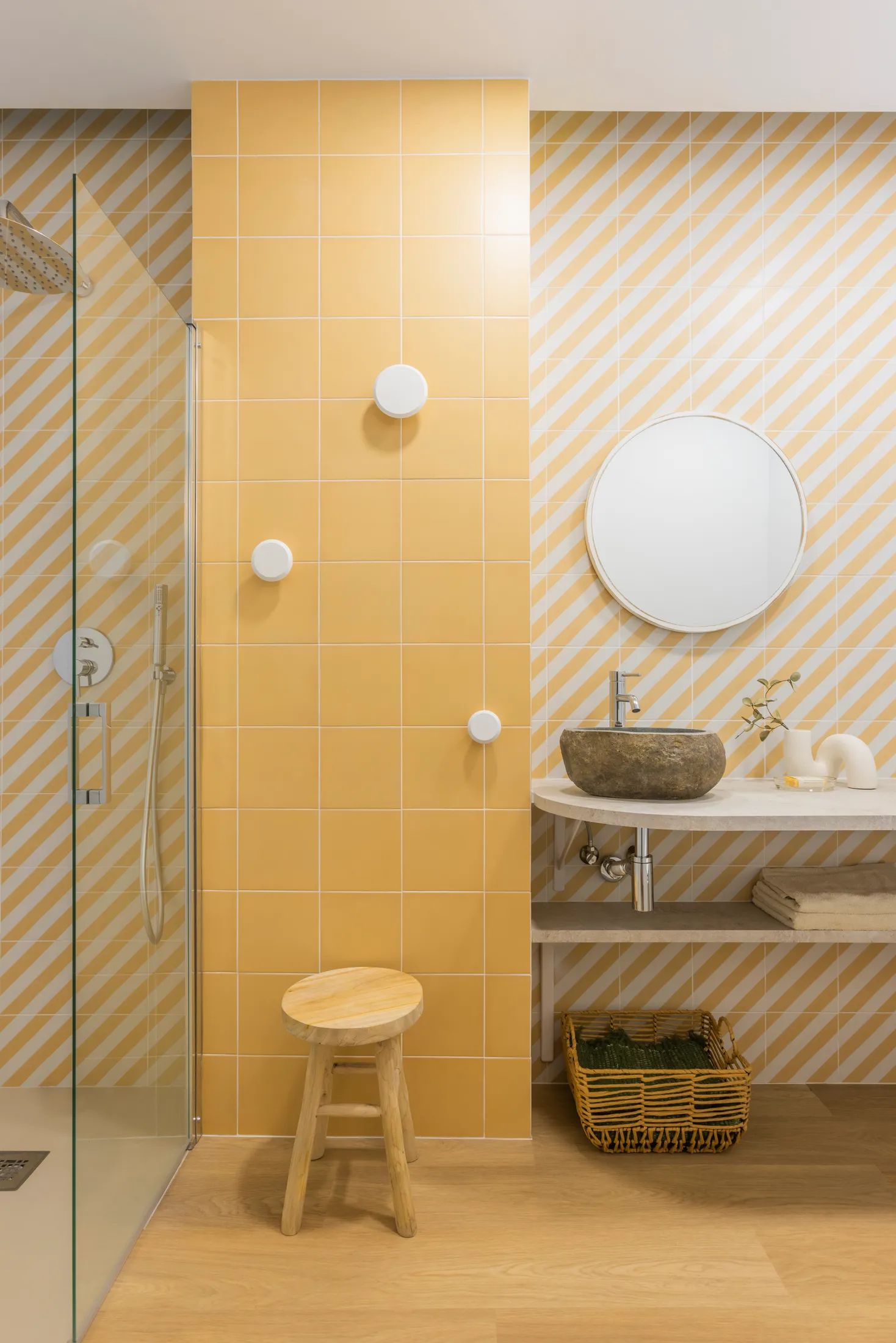 Bathroom, apartment 2
