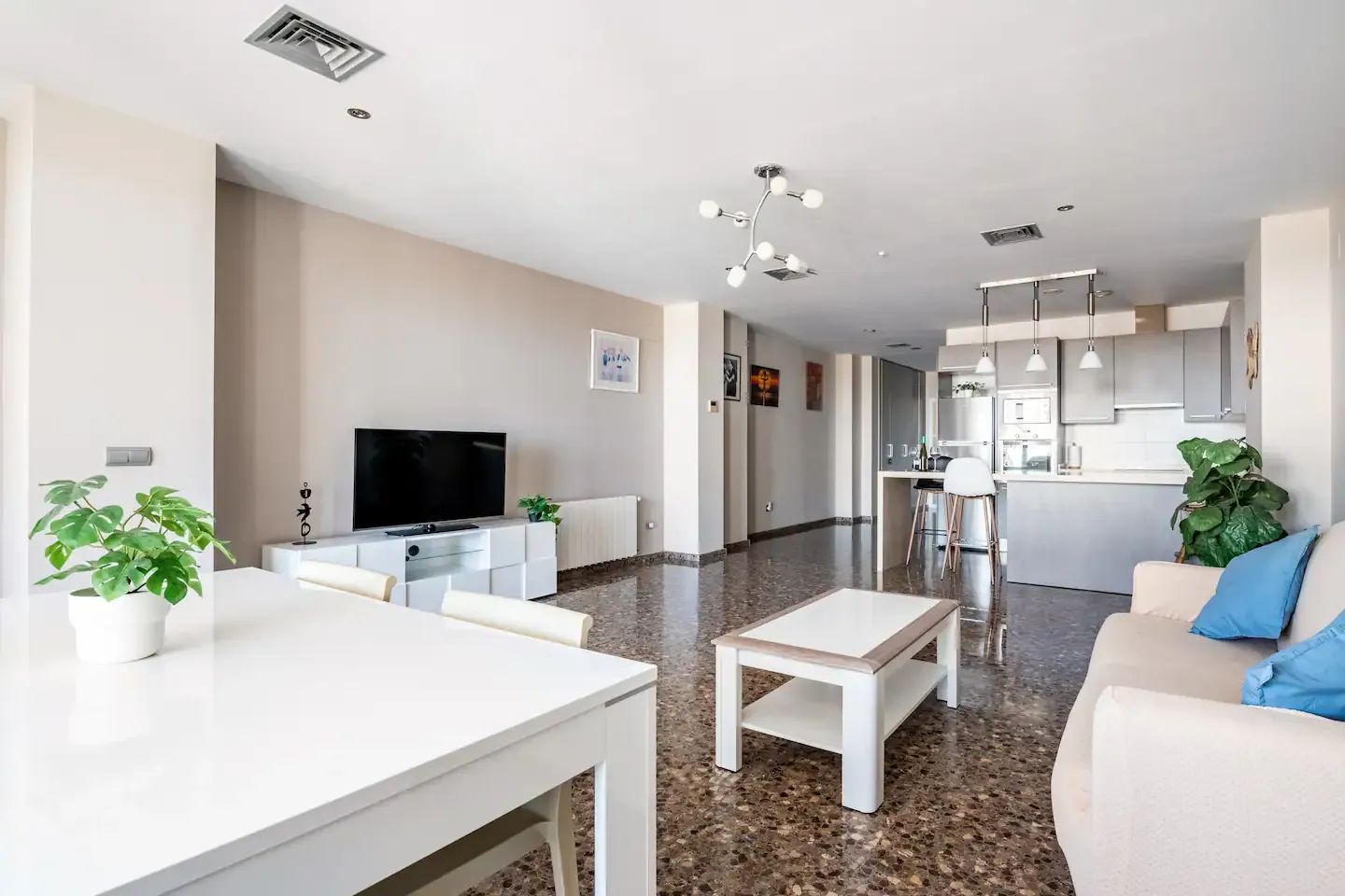 Living room, apartment 4