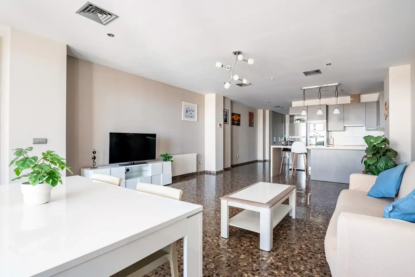 Wohnzimmer, NEPTÚ24-4