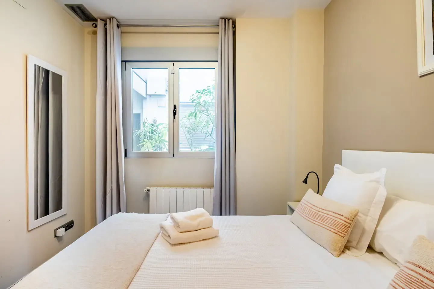 Schlafzimmer, NEPTÚ24-4