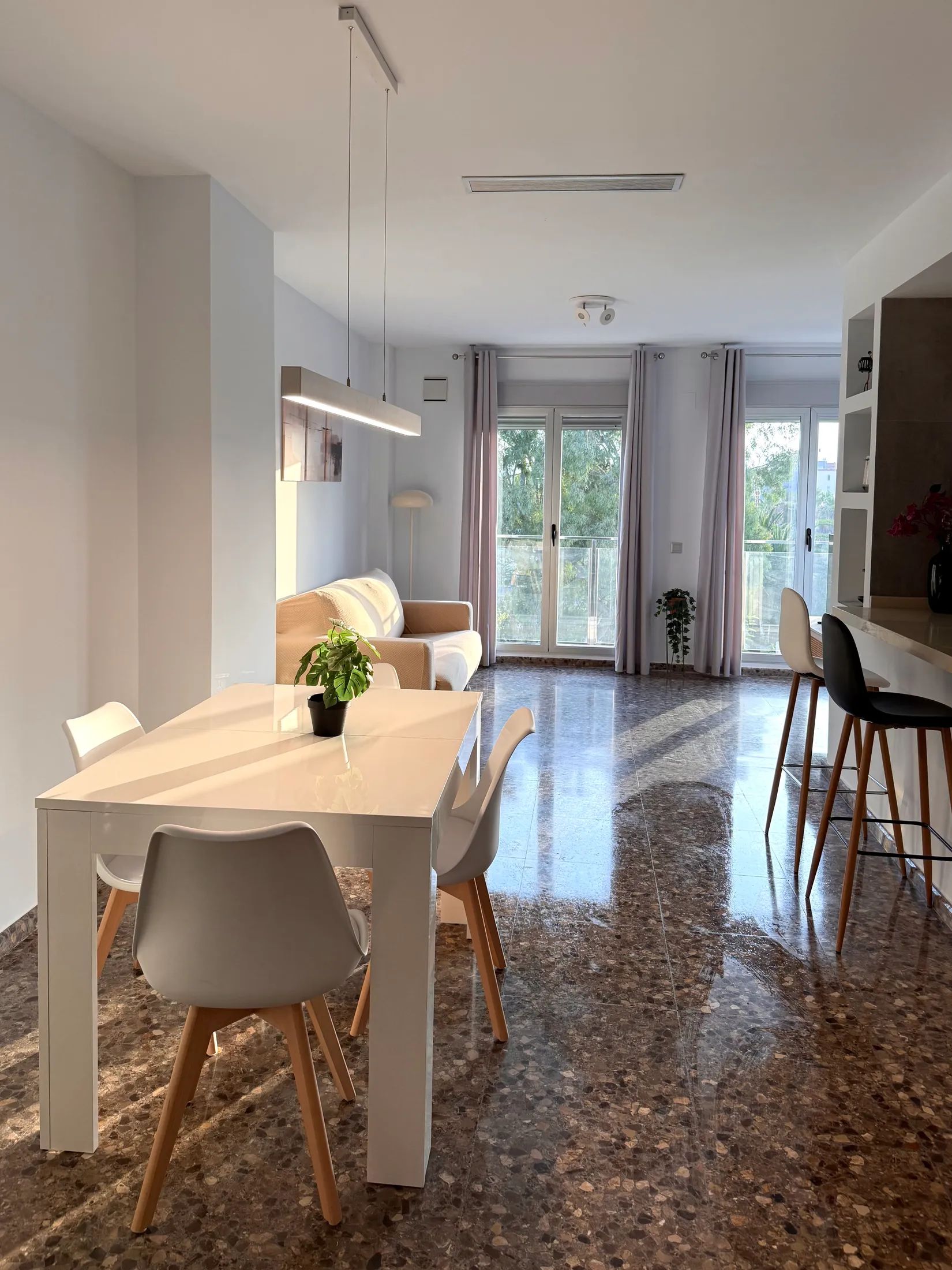 Living and dining room, apartment 5